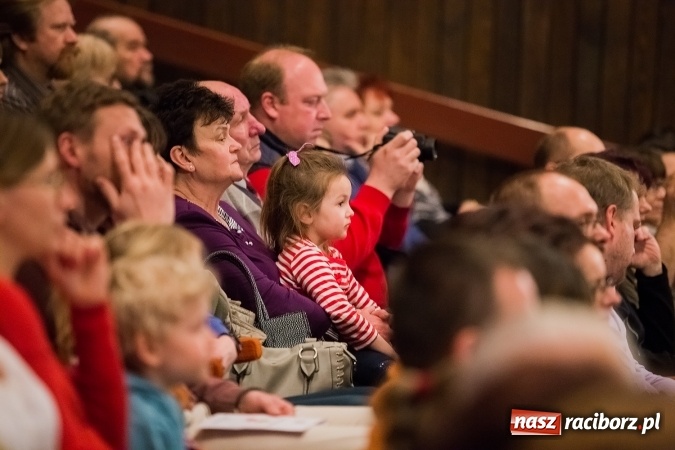 Zdjęcie w galerii na portalu naszraciborz.pl: Zimowy Koncert Karnawałowy w szkole muzycznej wiadomości z regionu