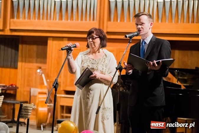 Zdjęcie w galerii na portalu naszraciborz.pl: Zimowy Koncert Karnawałowy w szkole muzycznej wiadomości z regionu