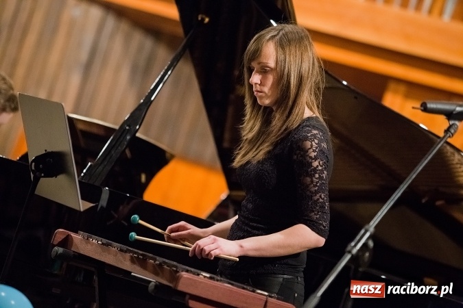 Zdjęcie w galerii na portalu naszraciborz.pl: Zimowy Koncert Karnawałowy w szkole muzycznej wiadomości z regionu