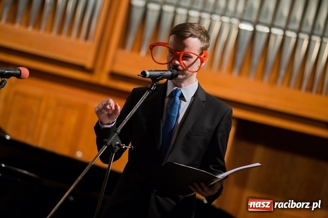 Zdjęcie w galerii na portalu naszraciborz.pl: Zimowy Koncert Karnawałowy w szkole muzycznej wiadomości z regionu