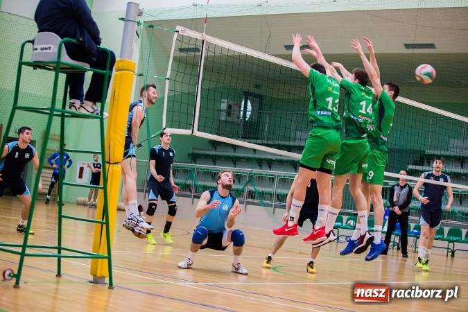 Zdjęcie w galerii na portalu naszraciborz.pl: Siatkarze PWSZ Racibórz awansowali do półfinału Akademickich Mistrzostw Polski wiadomości z regionu