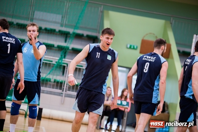 Zdjęcie w galerii na portalu naszraciborz.pl: Siatkarze PWSZ Racibórz awansowali do półfinału Akademickich Mistrzostw Polski wiadomości z regionu