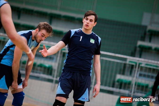 Zdjęcie w galerii na portalu naszraciborz.pl: Siatkarze PWSZ Racibórz awansowali do półfinału Akademickich Mistrzostw Polski wiadomości z regionu