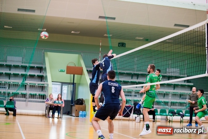 Zdjęcie w galerii na portalu naszraciborz.pl: Siatkarze PWSZ Racibórz awansowali do półfinału Akademickich Mistrzostw Polski wiadomości z regionu