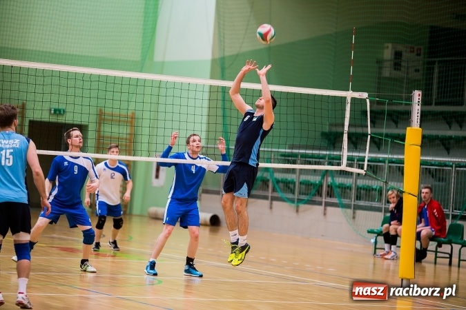 Zdjęcie w galerii na portalu naszraciborz.pl: Siatkarze PWSZ Racibórz awansowali do półfinału Akademickich Mistrzostw Polski wiadomości z regionu