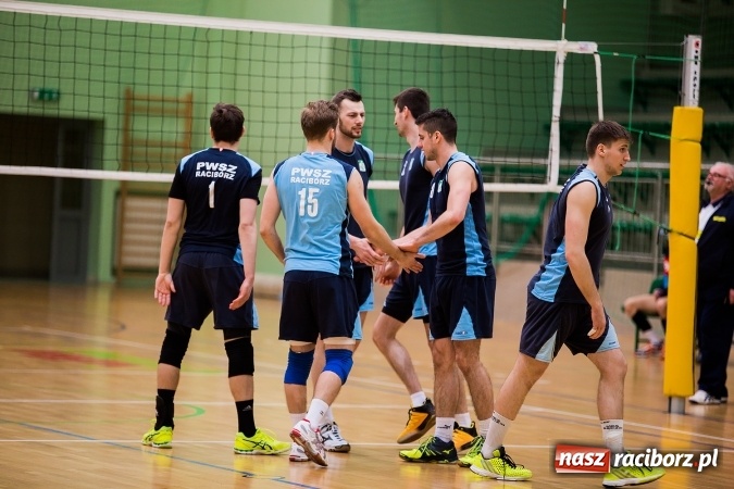Zdjęcie w galerii na portalu naszraciborz.pl: Siatkarze PWSZ Racibórz awansowali do półfinału Akademickich Mistrzostw Polski wiadomości z regionu