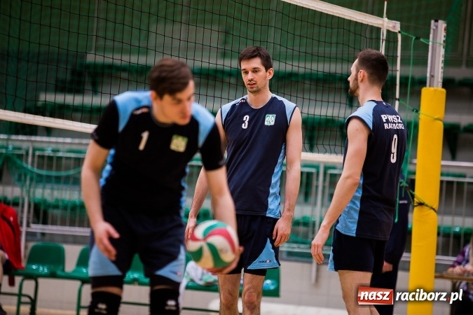 Zdjęcie w galerii na portalu naszraciborz.pl: Siatkarze PWSZ Racibórz awansowali do półfinału Akademickich Mistrzostw Polski wiadomości z regionu