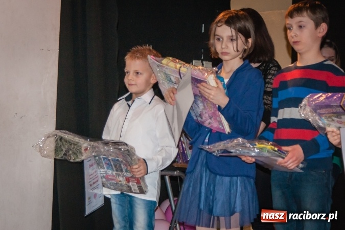 Zdjęcie w galerii na portalu naszraciborz.pl: Podsumowanie walentynkowego konkursu plastycznego w MDK wiadomości z regionu