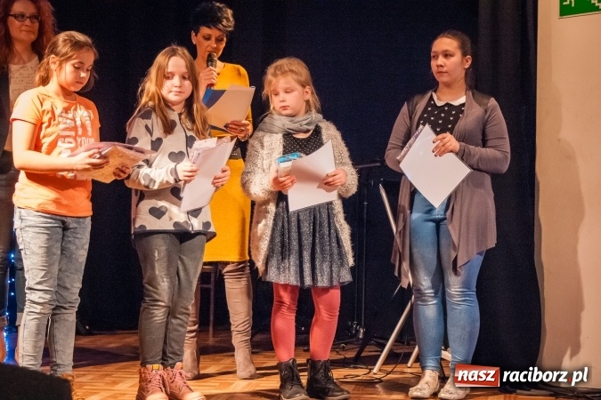 Zdjęcie w galerii na portalu naszraciborz.pl: Podsumowanie walentynkowego konkursu plastycznego w MDK wiadomości z regionu