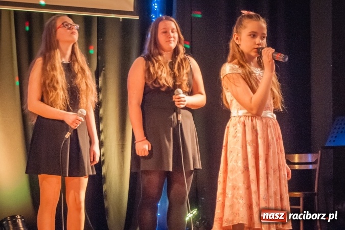 Zdjęcie w galerii na portalu naszraciborz.pl: Podsumowanie walentynkowego konkursu plastycznego w MDK wiadomości z regionu