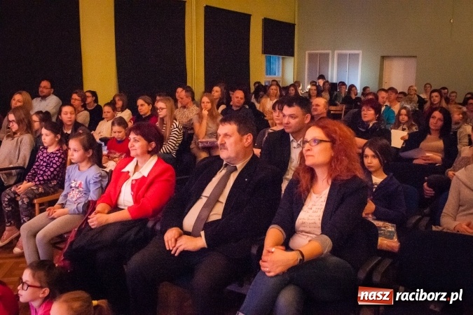 Zdjęcie w galerii na portalu naszraciborz.pl: Podsumowanie walentynkowego konkursu plastycznego w MDK wiadomości z regionu