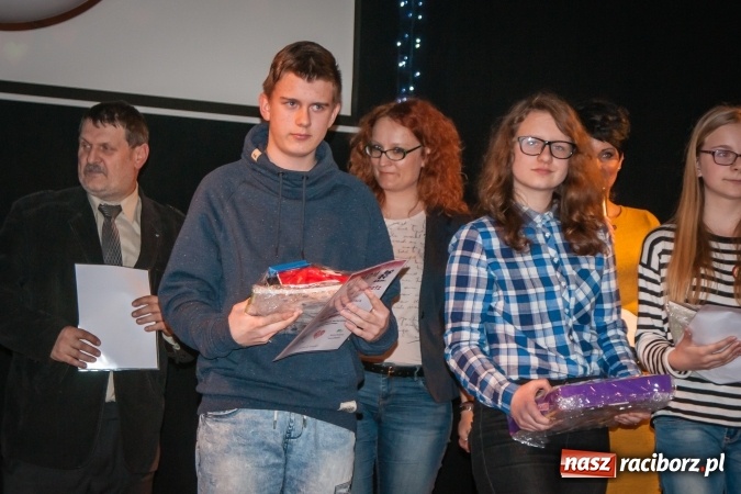 Zdjęcie w galerii na portalu naszraciborz.pl: Podsumowanie walentynkowego konkursu plastycznego w MDK wiadomości z regionu