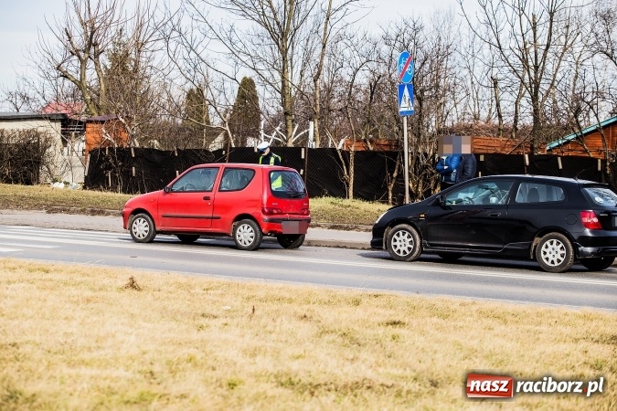 Zdjęcie w galerii na portalu naszraciborz.pl: Na Rybnickiej zderzyły się fiat i honda wiadomości z regionu