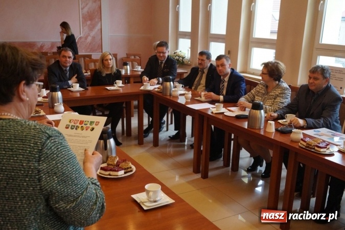 Zdjęcie w galerii na portalu naszraciborz.pl: Mała Silesia z Nędzy do Czech. Partnerzy podpisali list intencyjny  wiadomości z regionu