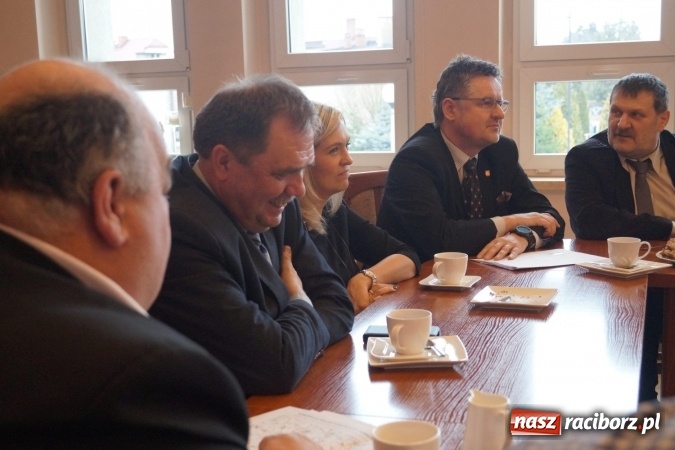 Zdjęcie w galerii na portalu naszraciborz.pl: Mała Silesia z Nędzy do Czech. Partnerzy podpisali list intencyjny  wiadomości z regionu