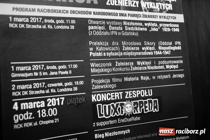 Zdjęcie w galerii na portalu naszraciborz.pl: Wieczorek poetycki w Gimnazjum nr 5 wiadomości z regionu