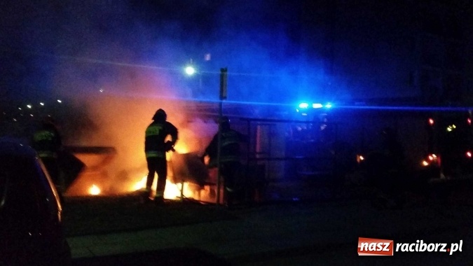 Zdjęcie w galerii na portalu naszraciborz.pl: Raciborska straż pożarna jak błyskawica. Nasz Czytelnik pod wielkim wrażeniem! wiadomości z regionu