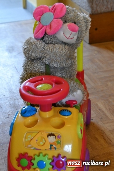 Zdjęcie w galerii na portalu naszraciborz.pl: Mali pacjenci z zabrzańskiej kliniki otrzymali Podarunki od Serca  wiadomości z regionu