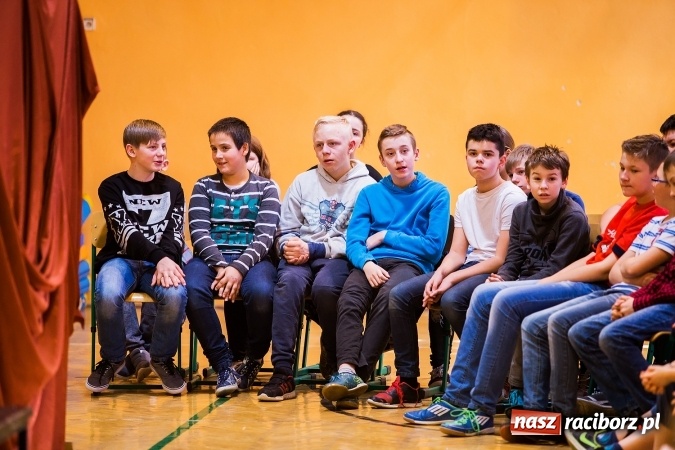 Zdjęcie w galerii na portalu naszraciborz.pl: Krzanowice. Gminny Festiwal Piosenki Harcerskiej i Turystycznej wiadomości z regionu