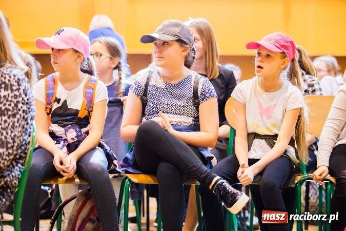 Zdjęcie w galerii na portalu naszraciborz.pl: Krzanowice. Gminny Festiwal Piosenki Harcerskiej i Turystycznej wiadomości z regionu