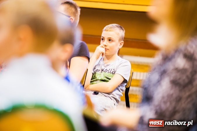 Zdjęcie w galerii na portalu naszraciborz.pl: Krzanowice. Gminny Festiwal Piosenki Harcerskiej i Turystycznej wiadomości z regionu