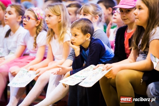Zdjęcie w galerii na portalu naszraciborz.pl: Krzanowice. Gminny Festiwal Piosenki Harcerskiej i Turystycznej wiadomości z regionu