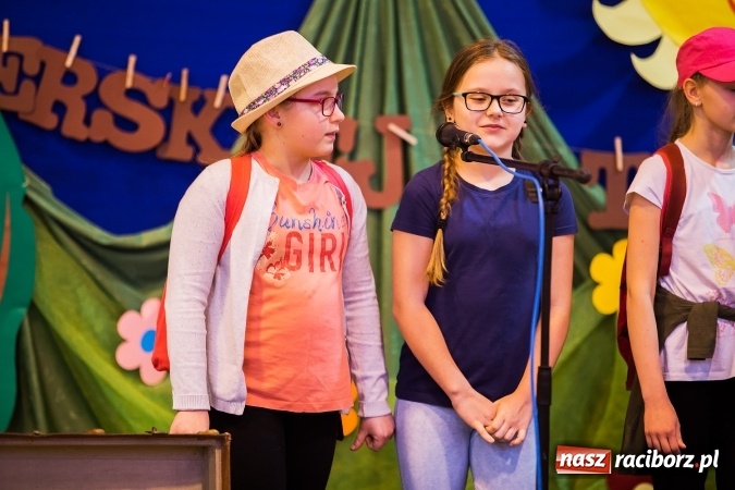 Zdjęcie w galerii na portalu naszraciborz.pl: Krzanowice. Gminny Festiwal Piosenki Harcerskiej i Turystycznej wiadomości z regionu