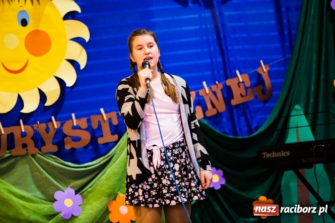 Zdjęcie w galerii na portalu naszraciborz.pl: Krzanowice. Gminny Festiwal Piosenki Harcerskiej i Turystycznej wiadomości z regionu