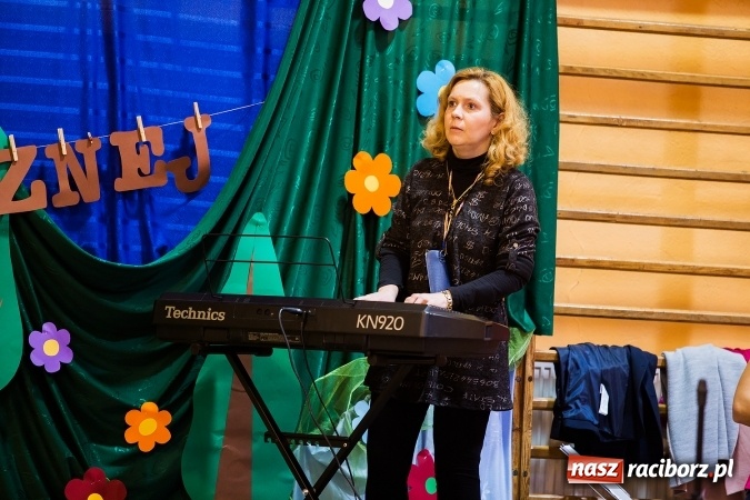 Zdjęcie w galerii na portalu naszraciborz.pl: Krzanowice. Gminny Festiwal Piosenki Harcerskiej i Turystycznej wiadomości z regionu