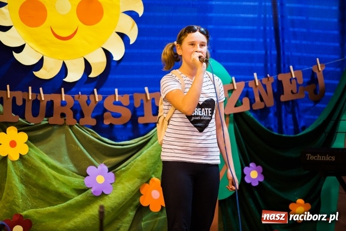 Zdjęcie w galerii na portalu naszraciborz.pl: Krzanowice. Gminny Festiwal Piosenki Harcerskiej i Turystycznej wiadomości z regionu