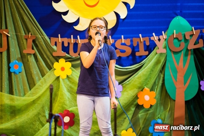 Zdjęcie w galerii na portalu naszraciborz.pl: Krzanowice. Gminny Festiwal Piosenki Harcerskiej i Turystycznej wiadomości z regionu