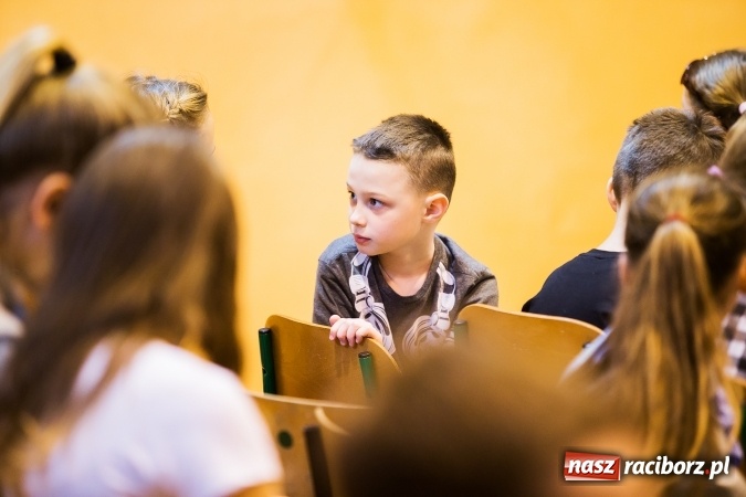 Zdjęcie w galerii na portalu naszraciborz.pl: Krzanowice. Gminny Festiwal Piosenki Harcerskiej i Turystycznej wiadomości z regionu