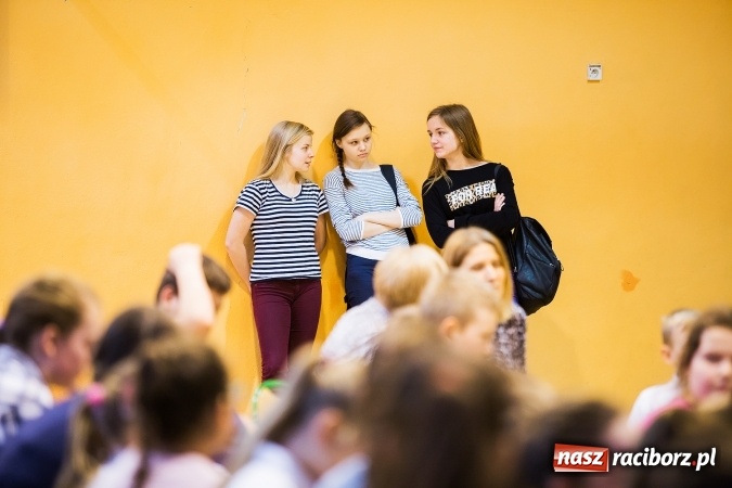 Zdjęcie w galerii na portalu naszraciborz.pl: Krzanowice. Gminny Festiwal Piosenki Harcerskiej i Turystycznej wiadomości z regionu