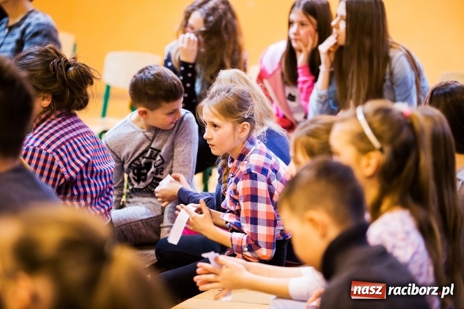 Zdjęcie w galerii na portalu naszraciborz.pl: Krzanowice. Gminny Festiwal Piosenki Harcerskiej i Turystycznej wiadomości z regionu