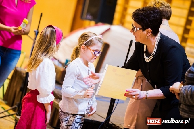 Zdjęcie w galerii na portalu naszraciborz.pl: Krzanowice. Gminny Festiwal Piosenki Harcerskiej i Turystycznej wiadomości z regionu