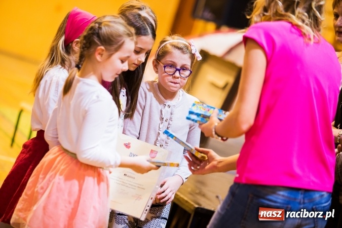 Zdjęcie w galerii na portalu naszraciborz.pl: Krzanowice. Gminny Festiwal Piosenki Harcerskiej i Turystycznej wiadomości z regionu