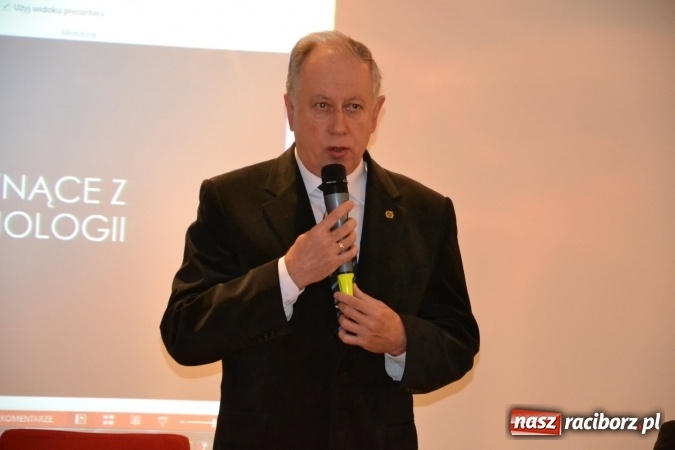 Zdjęcie w galerii na portalu naszraciborz.pl: Nowoczesne technologie komunikacyjne to zagrożenie - debata oksfordzka na zamku za nami wiadomości z regionu