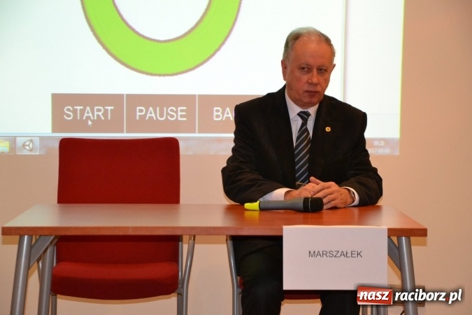 Zdjęcie w galerii na portalu naszraciborz.pl: Nowoczesne technologie komunikacyjne to zagrożenie - debata oksfordzka na zamku za nami wiadomości z regionu