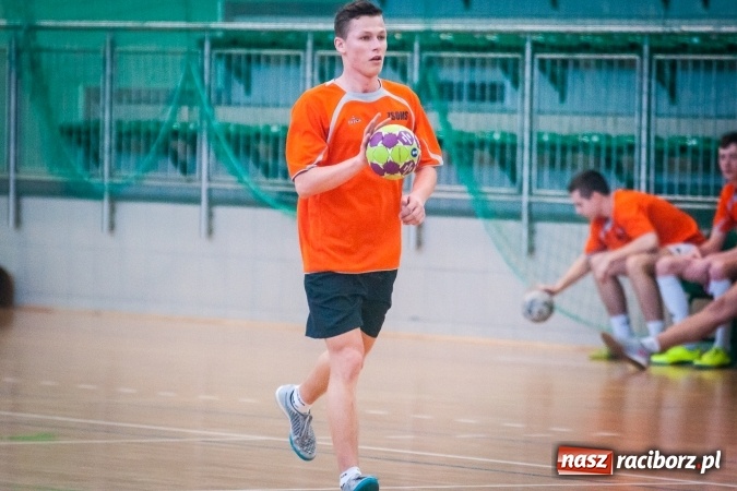 Zdjęcie w galerii na portalu naszraciborz.pl: Piłka ręczna: Protest dał zwycięstwo CKZiU nr 2 wiadomości z regionu