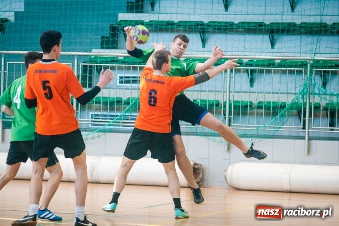 Zdjęcie w galerii na portalu naszraciborz.pl: Piłka ręczna: Protest dał zwycięstwo CKZiU nr 2 wiadomości z regionu
