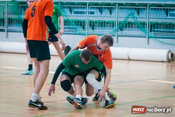 Zdjęcie w galerii na portalu naszraciborz.pl: Piłka ręczna: Protest dał zwycięstwo CKZiU nr 2 wiadomości z regionu