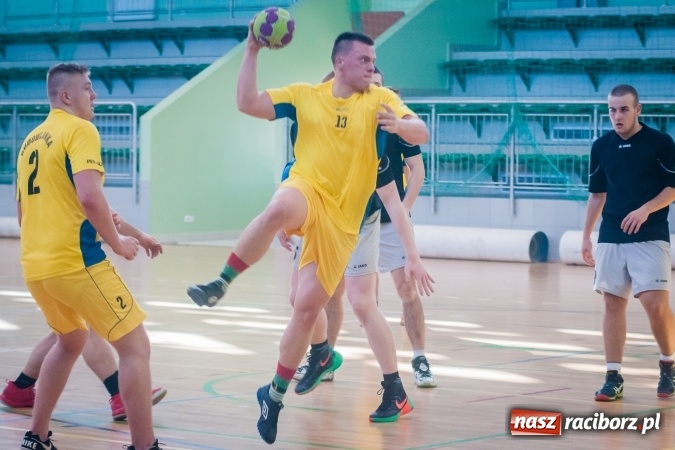 Zdjęcie w galerii na portalu naszraciborz.pl: Piłka ręczna: Protest dał zwycięstwo CKZiU nr 2 wiadomości z regionu
