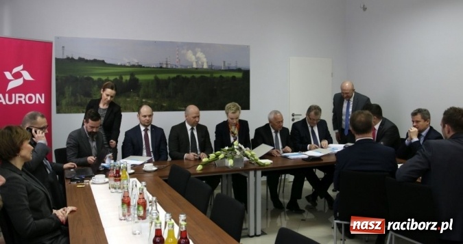 Zdjęcie w galerii na portalu naszraciborz.pl: Porozumienie Tauron z generalnym wykonawcą nowego bloku 910 MW w Jaworznie wiadomości z regionu