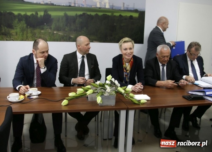 Zdjęcie w galerii na portalu naszraciborz.pl: Porozumienie Tauron z generalnym wykonawcą nowego bloku 910 MW w Jaworznie wiadomości z regionu
