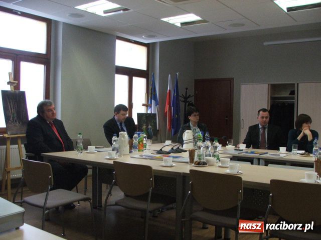 Zdjęcie w galerii na portalu naszraciborz.pl: Na początku rak nie boli. Lepiej się szczepić. wiadomości z regionu