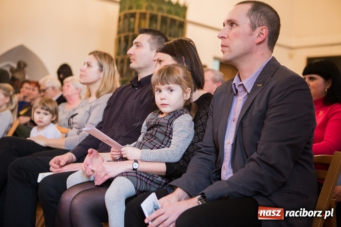 Zdjęcie w galerii na portalu naszraciborz.pl: Wernisaż wystawy Sebastiana Krupy w raciborskim Muzeum wiadomości z regionu