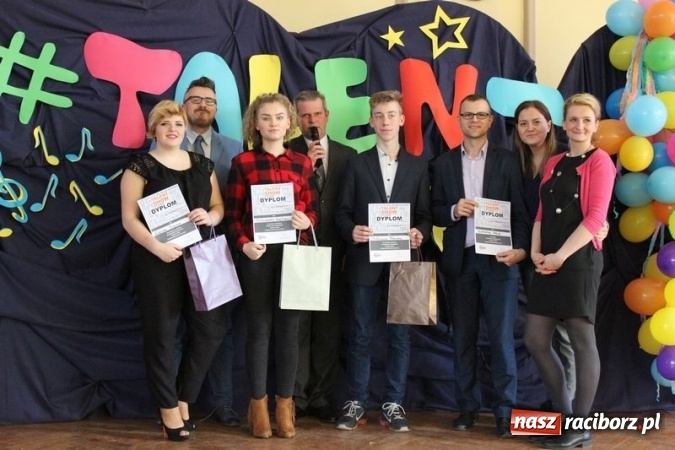 Zdjęcie w galerii na portalu naszraciborz.pl: Rewelacyjny Talent Show w CKZiU nr 1  wiadomości z regionu