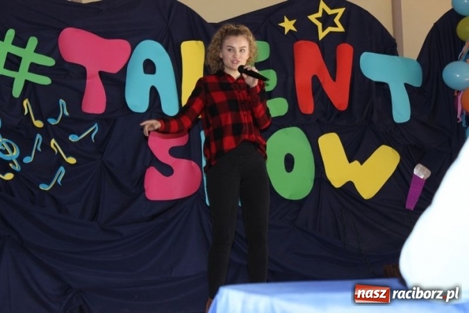 Zdjęcie w galerii na portalu naszraciborz.pl: Rewelacyjny Talent Show w CKZiU nr 1  wiadomości z regionu