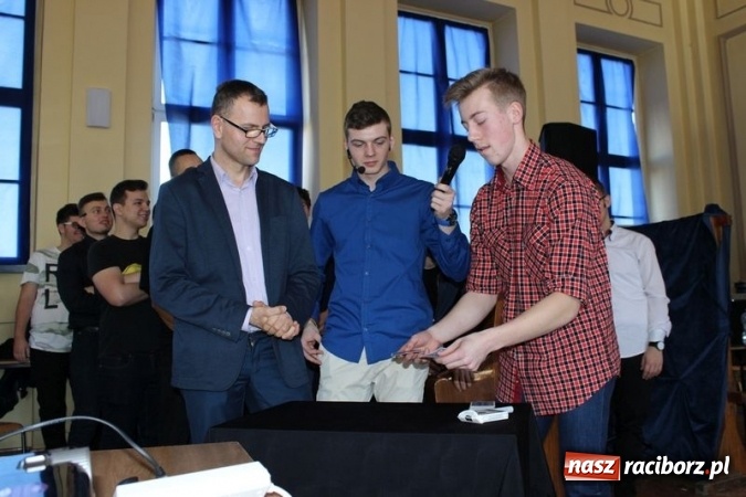 Zdjęcie w galerii na portalu naszraciborz.pl: Rewelacyjny Talent Show w CKZiU nr 1  wiadomości z regionu