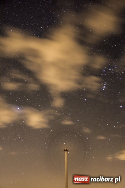 Zdjęcie w galerii na portalu naszraciborz.pl: Wiatraki spod Raciborza na nocnych ujęciach  wiadomości z regionu